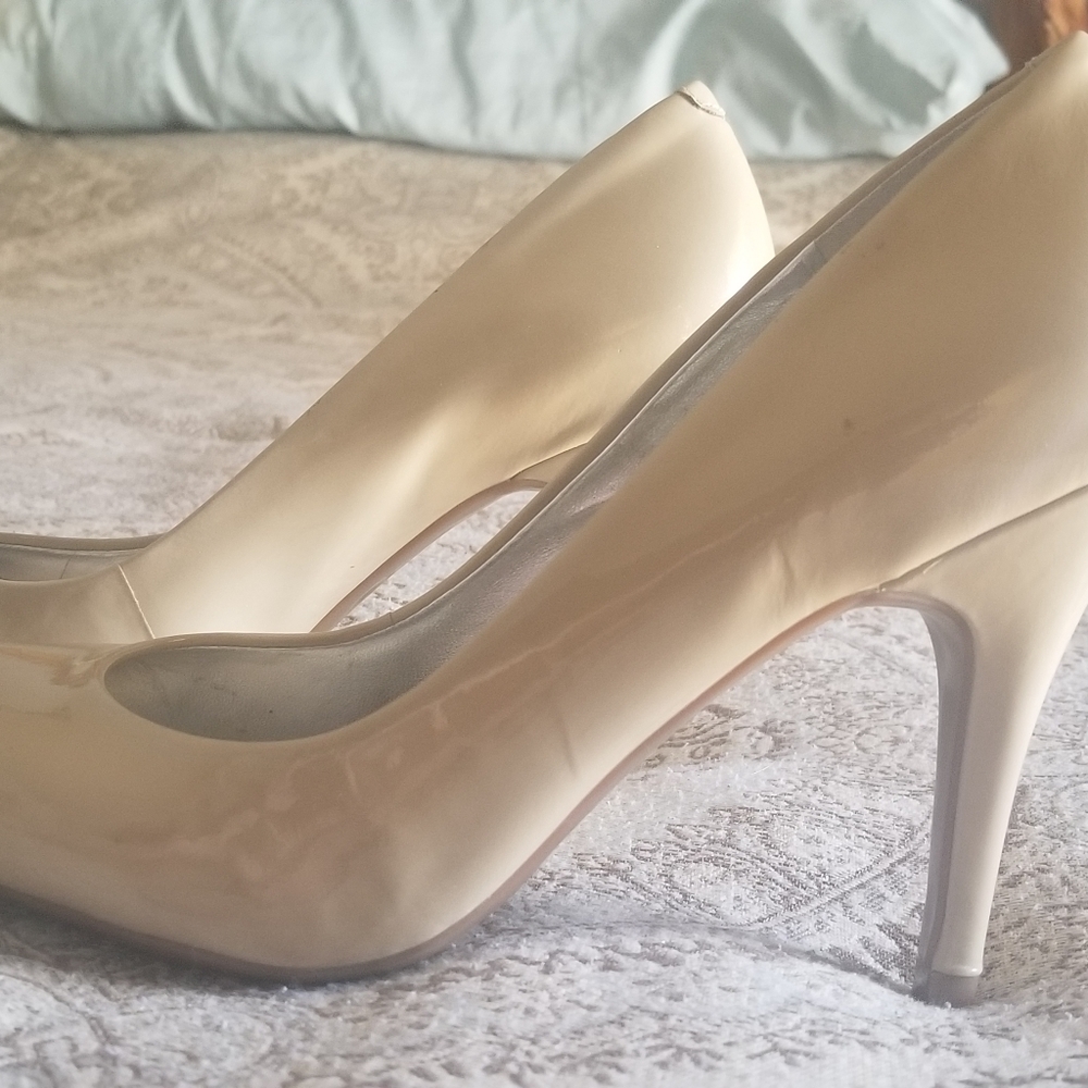 Jessica Simpson heels - Picture 3 of 5
